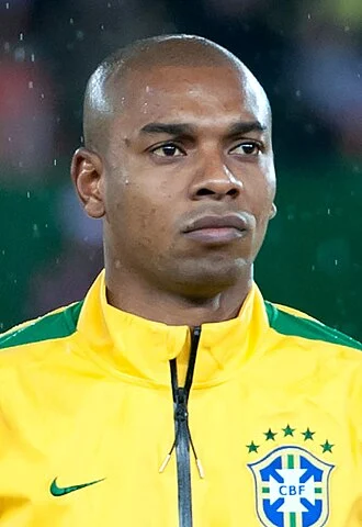Fernandinho (footballer, born May 1985) height profile photo