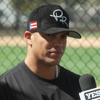 Fernando Cruz (baseball) height profile photo