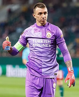 Fernando Muslera height profile photo