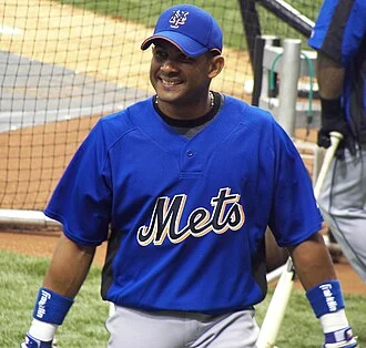 Fernando Tatís height profile photo