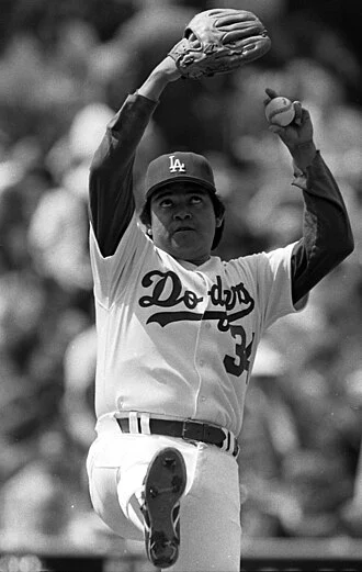 Fernando Valenzuela height profile photo