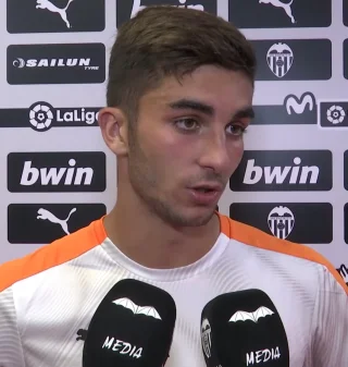 Ferran Torres height profile photo