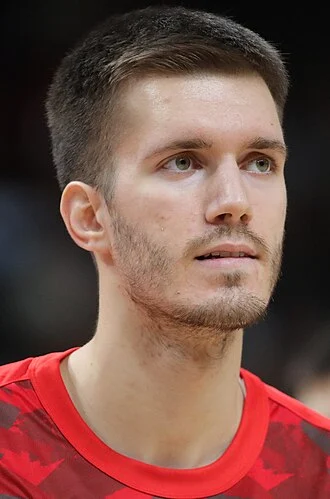 Filip Petrušev height profile photo