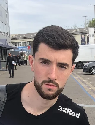Finn Azaz height profile photo