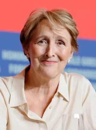 Fiona Shaw height profile photo