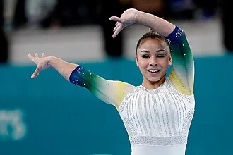 Flávia Saraiva height profile photo