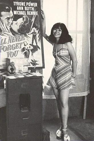 Flo Steinberg height profile photo
