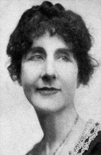 Flora Finch height profile photo