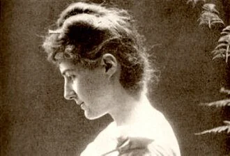 Florence Stoker height profile photo