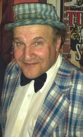 Floyd Vivino height profile photo