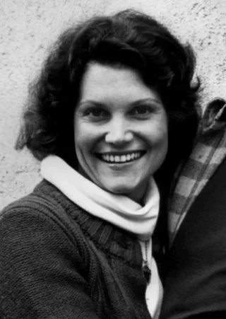 Frances Lee McCain height profile photo