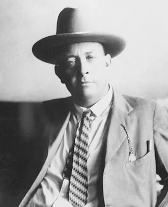 Frank Hamer height profile photo