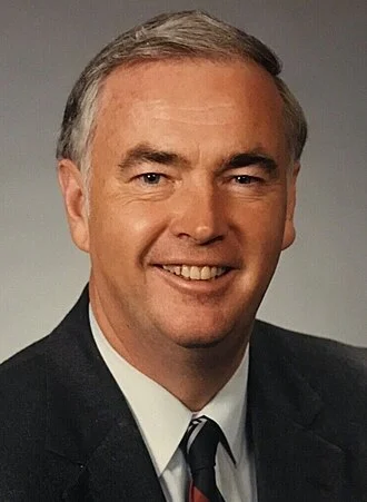 Frank Murkowski height profile photo