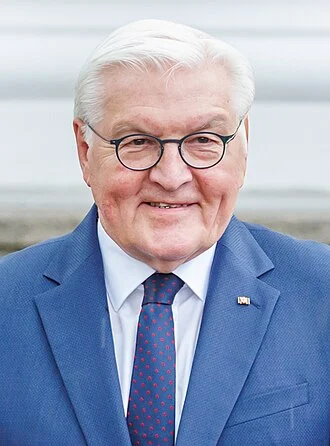 Frank-Walter Steinmeier height profile photo