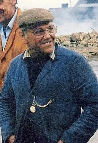 Fred Dibnah height profile photo