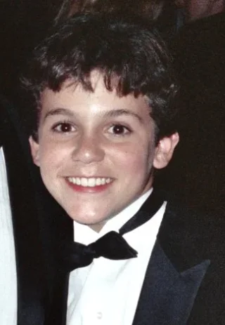 Fred Savage height profile photo