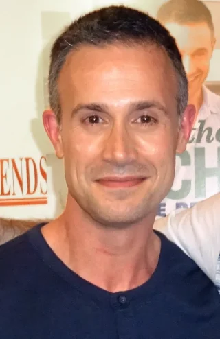 Freddie Prinze Jr. height profile photo