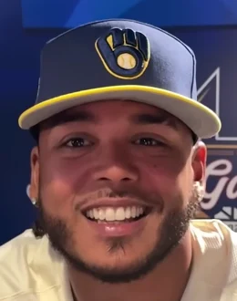 Freddy Peralta height profile photo