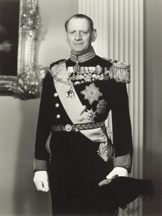 Frederik IX height profile photo