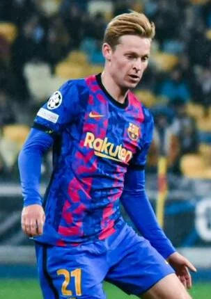 Frenkie de Jong height profile photo