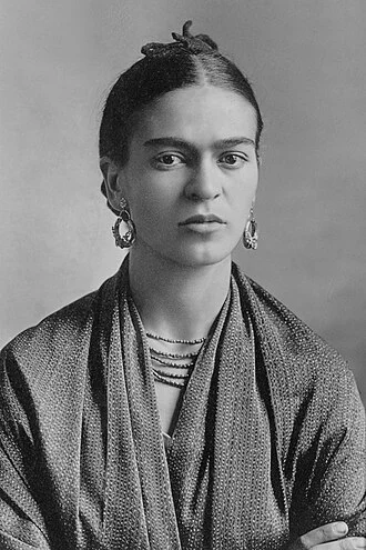 Frida Kahlo height profile photo