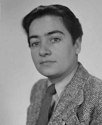 Frieda Belinfante height profile photo