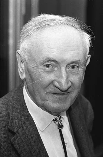 Fritz Zwicky height profile photo