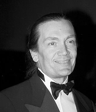 G. E. Smith height profile photo