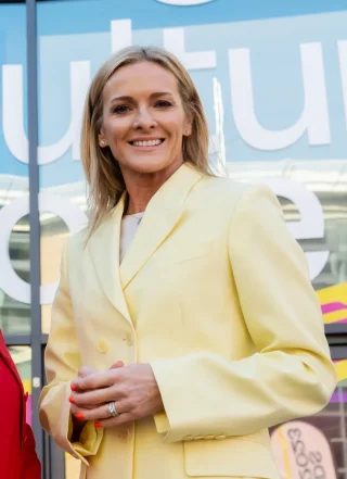 Gabby Logan height profile photo