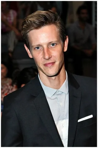 Gabriel Mann height profile photo