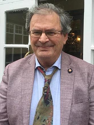 Gabriel Rosenstock height profile photo