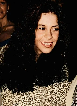 Gal Costa height profile photo