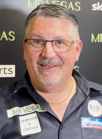 Gary Anderson (darts player) height profile photo