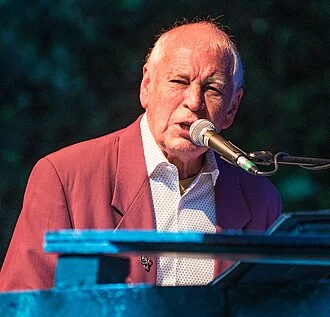Gary Brooker height profile photo