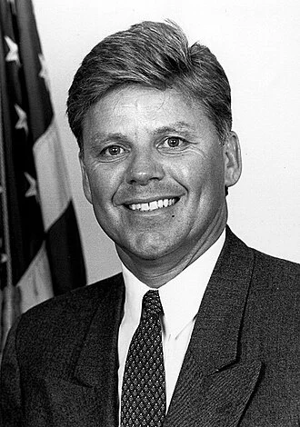 Gary Condit height profile photo