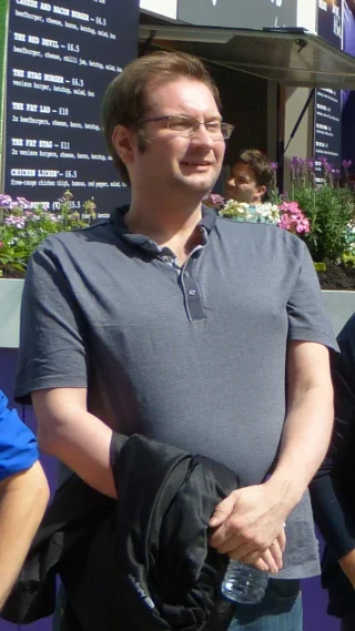 Gary Delaney height profile photo