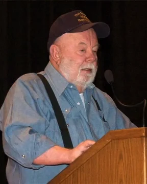 Gary Paulsen height profile photo