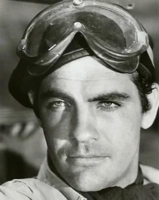 Gary Raymond height profile photo
