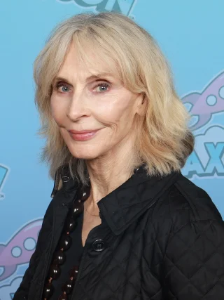 Gates McFadden height profile photo