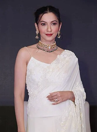 Gauahar Khan height profile photo