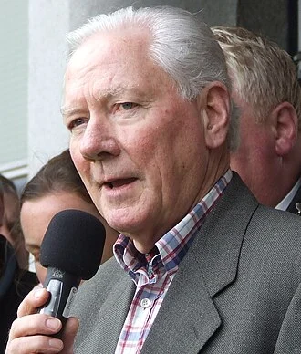 Gay Byrne height profile photo