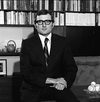 Gene Budig height profile photo