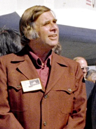 Gene Roddenberry height profile photo