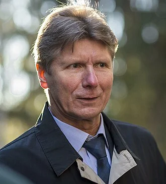 Gennady Padalka height profile photo