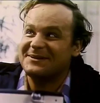 George Dzundza height profile photo