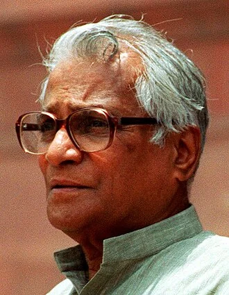 George Fernandes height profile photo