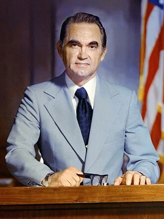 George Wallace height profile photo