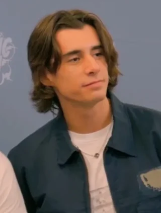 Georgie Farmer height profile photo
