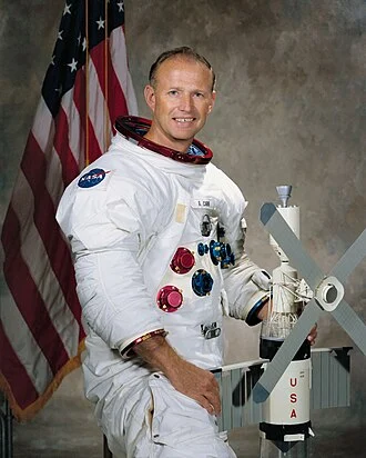 Gerald Carr (astronaut) height profile photo