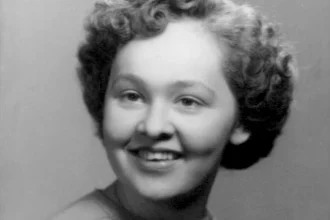 Gerri Santoro height profile photo